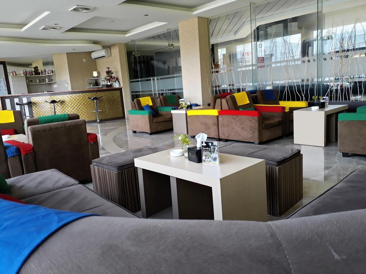 Grand Parama Hotel Tanjung Redep Kültér fotó