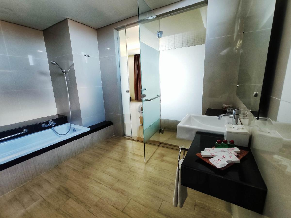 Grand Parama Hotel Tanjung Redep Kültér fotó